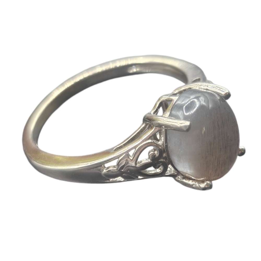 Moonstone Solitaire Ring - Picture 4 of 6